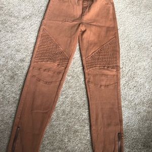 Brown Moro style pants! BUTT LIFTER!